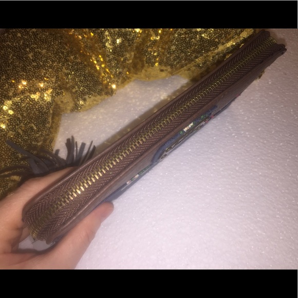 billaBONG Tassel Zip Around Wallet - Picture 8 of 11